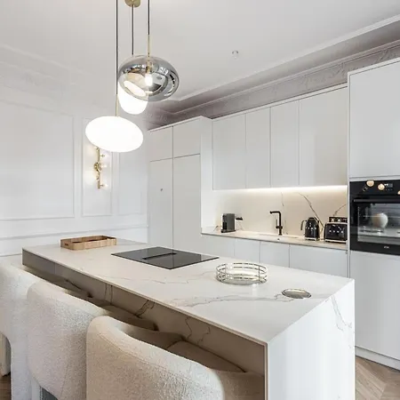 Exclusive Aristocrat Style Apartment Rome