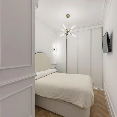 Exclusive Aristocrat Style Apartment