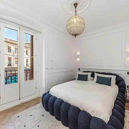 Exclusive Aristocrat Style Rome