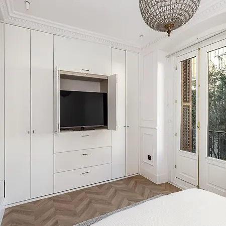 Exclusive Aristocrat Style Apartment Rome